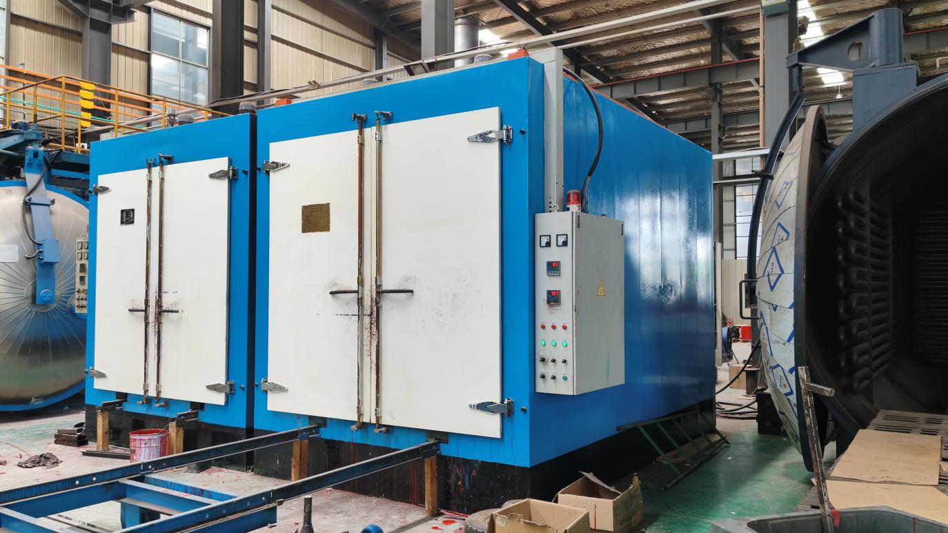 Vacuum drying and casting equipment used in dry-type transformer production